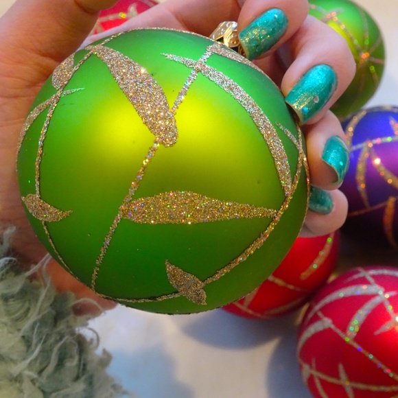 Set of 9 Made in Poland Purple Green & Red Glittery Glass Ball Xmas Ornaments - Picture 7 of 12